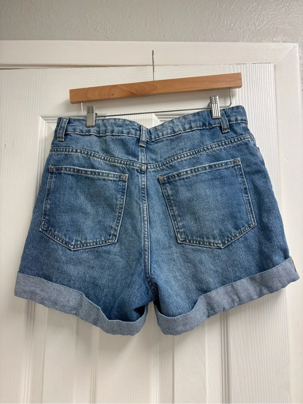 MNG MOM80 High-Rise Rolled Hem Blue Denim Shorts size 6
